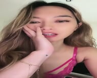 (TELEGRAM @TANTEMELA) Gelisah Horny Mencampur Haus Colmek Jessy