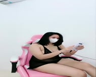 BOKEP CACA COLMEK PAKE DILDO